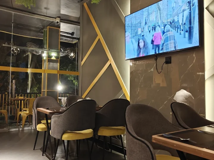 Al-Maidah Cafe Phase 6, Hayatabad 2
