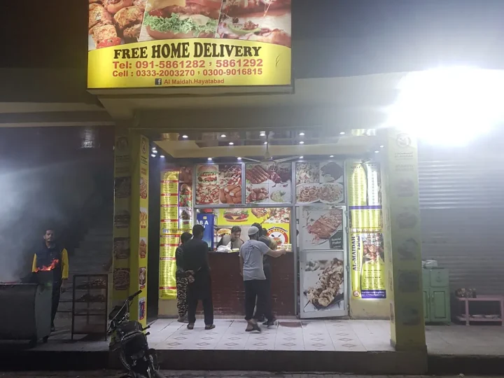 Al-Maidah Cafe Phase 6, Hayatabad 3